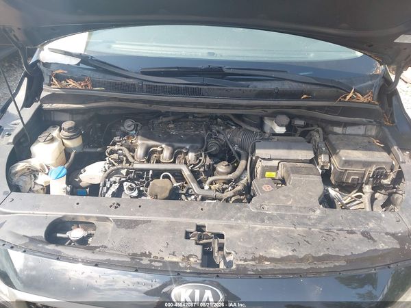 2016 KIA SEDONA LX