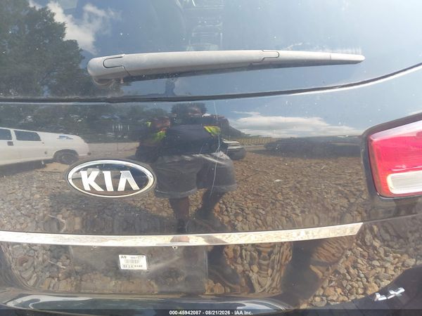 2016 KIA SEDONA LX
