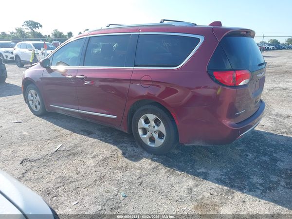 2017 CHRYSLER PACIFICA TOURING-L PLUS — I3