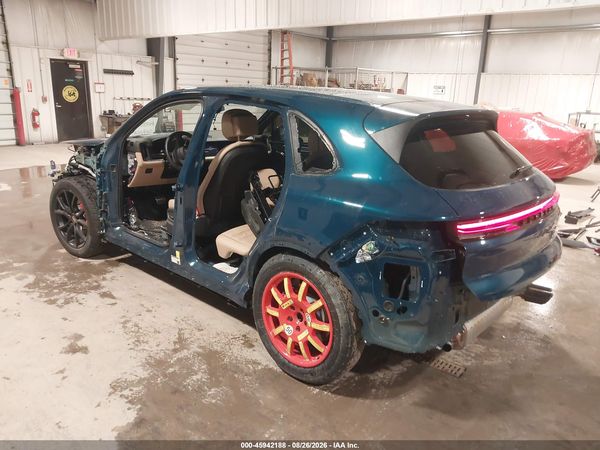 2025 PORSCHE CAYENNE S — I3