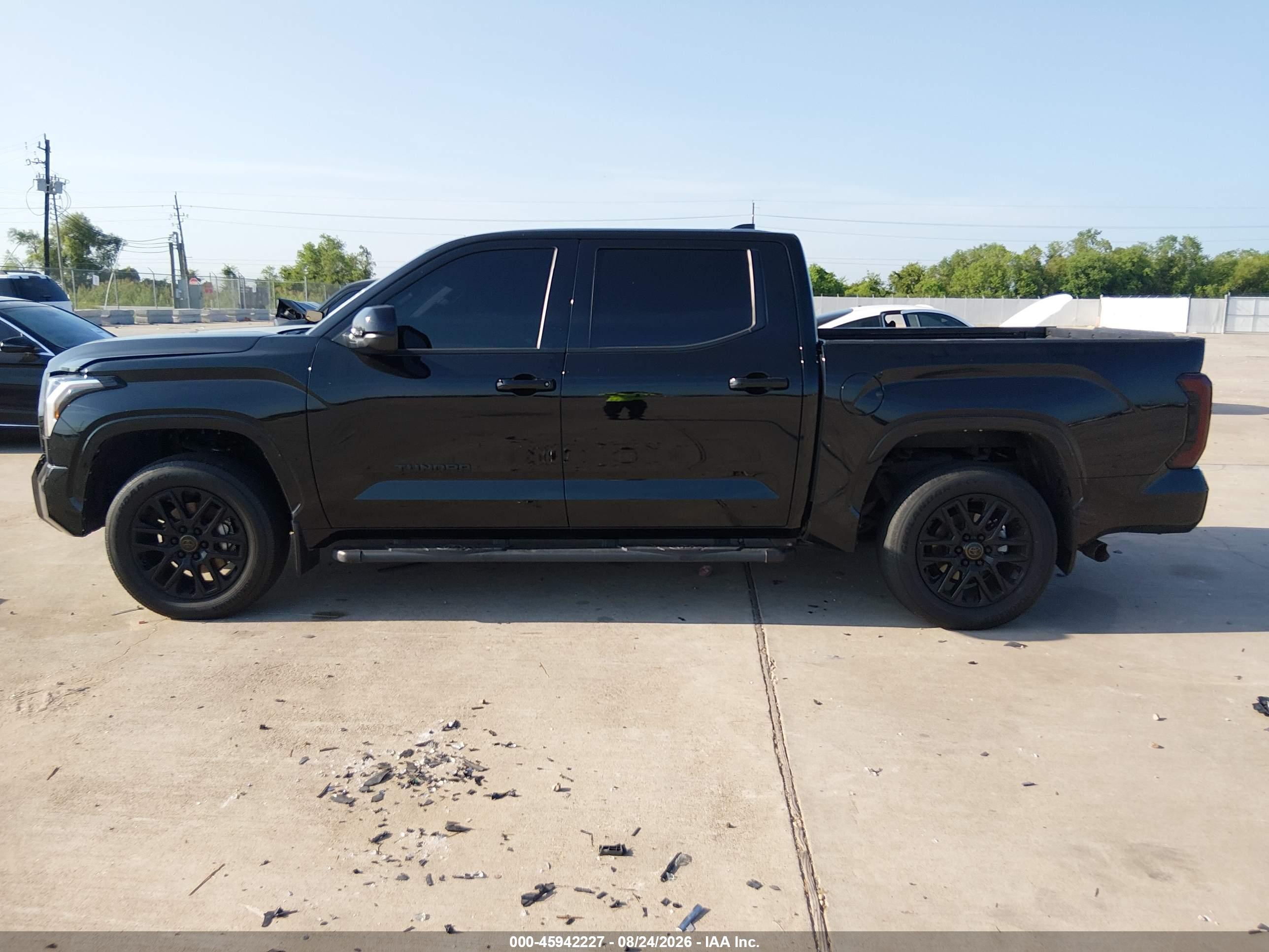 2026 TOYOTA TUNDRA SR CREWMAX 5.5' BED