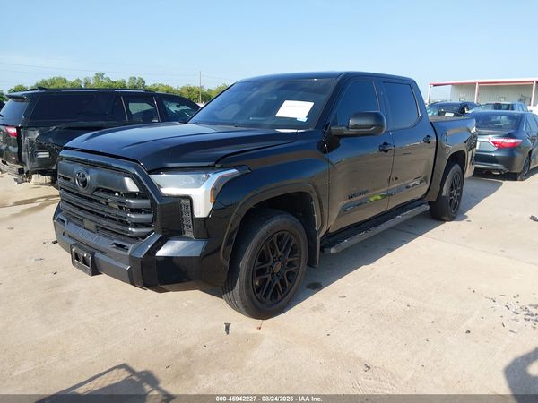 2026 TOYOTA TUNDRA SR CREWMAX 5.5' BED