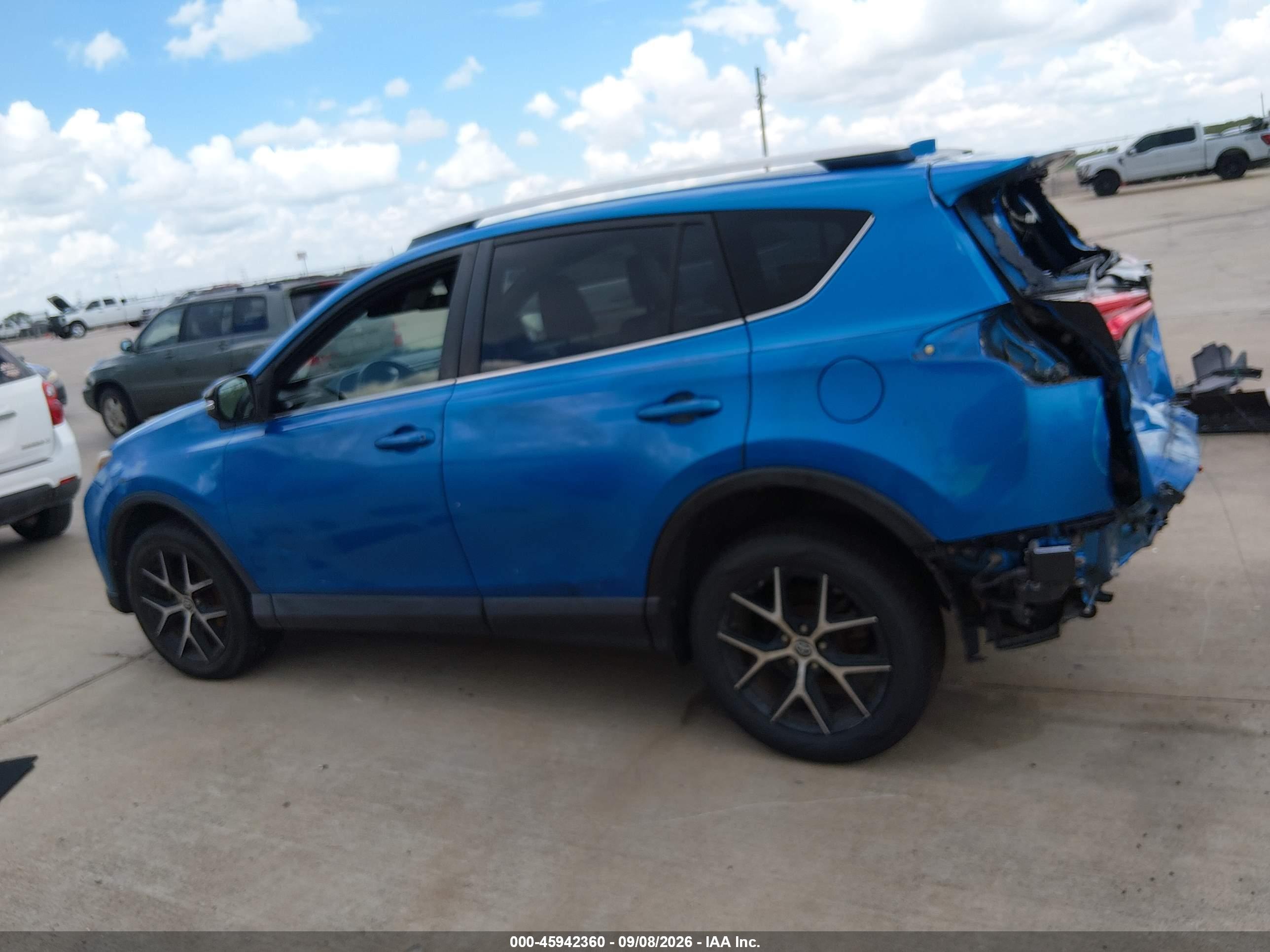 2016 TOYOTA RAV4 SE