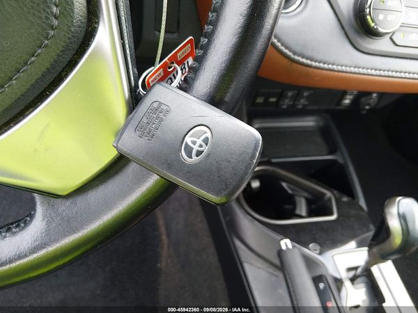 2016 TOYOTA RAV4 SE