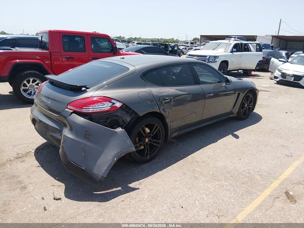 2014 PORSCHE PANAMERA 4S EXECUTIVE — I4