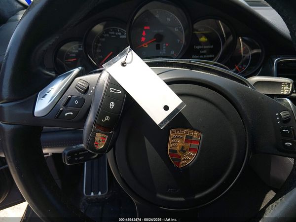 2014 PORSCHE PANAMERA 4S EXECUTIVE — I11