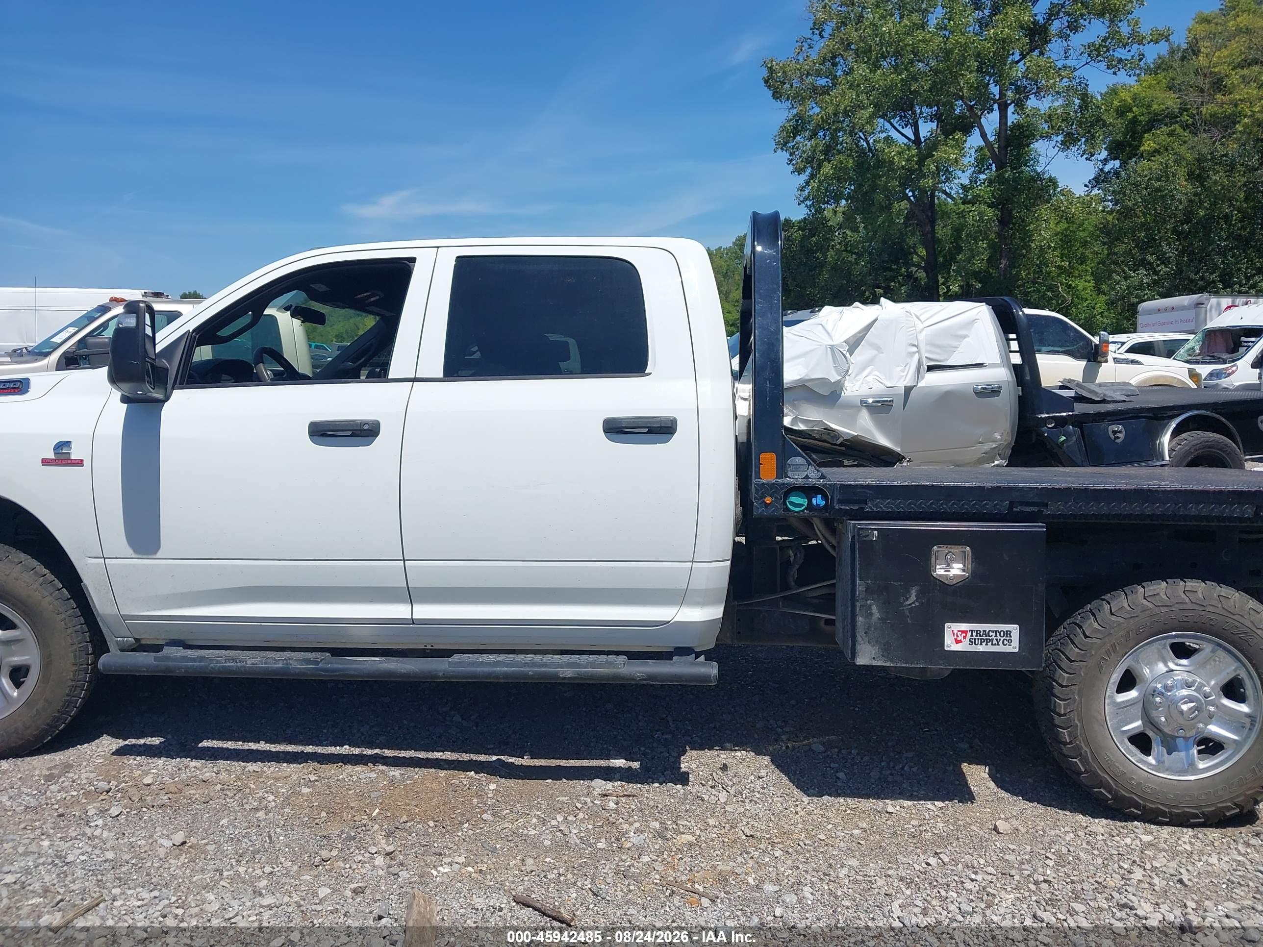 2024 RAM 2500 TRADESMAN  4X4 8' BOX