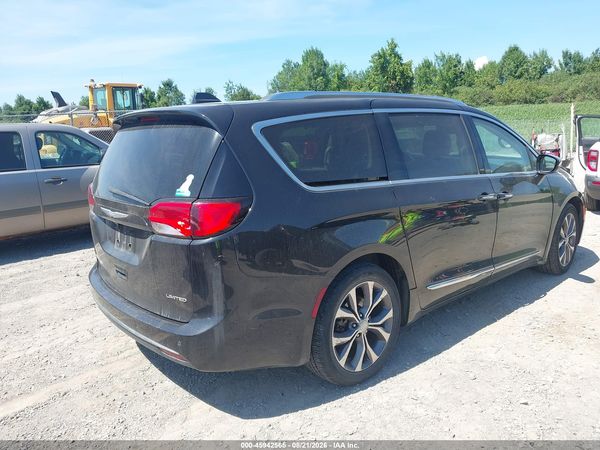 2017 CHRYSLER PACIFICA LIMITED
