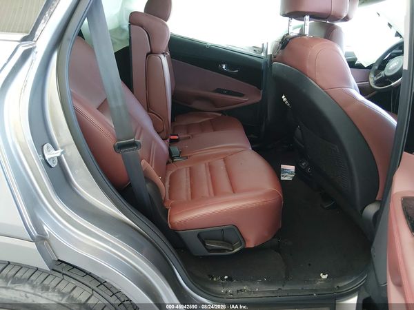 2017 KIA SORENTO 3.3L SX — I8