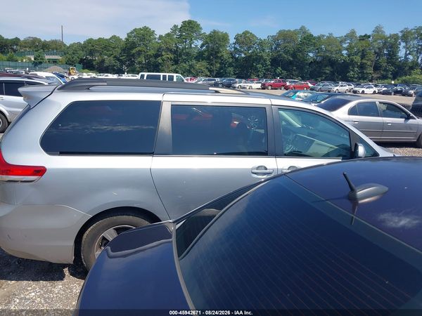 2014 TOYOTA SIENNA LE 7 PASSENGER