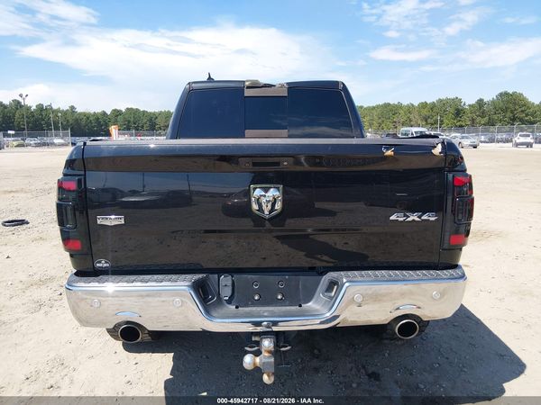 2017 RAM 1500 LARAMIE  4X4 5'7 BOX