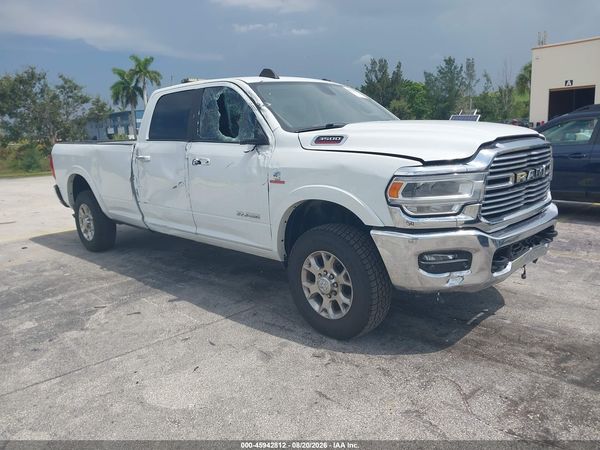 2022 RAM 3500 LARAMIE  4X4 8' BOX
