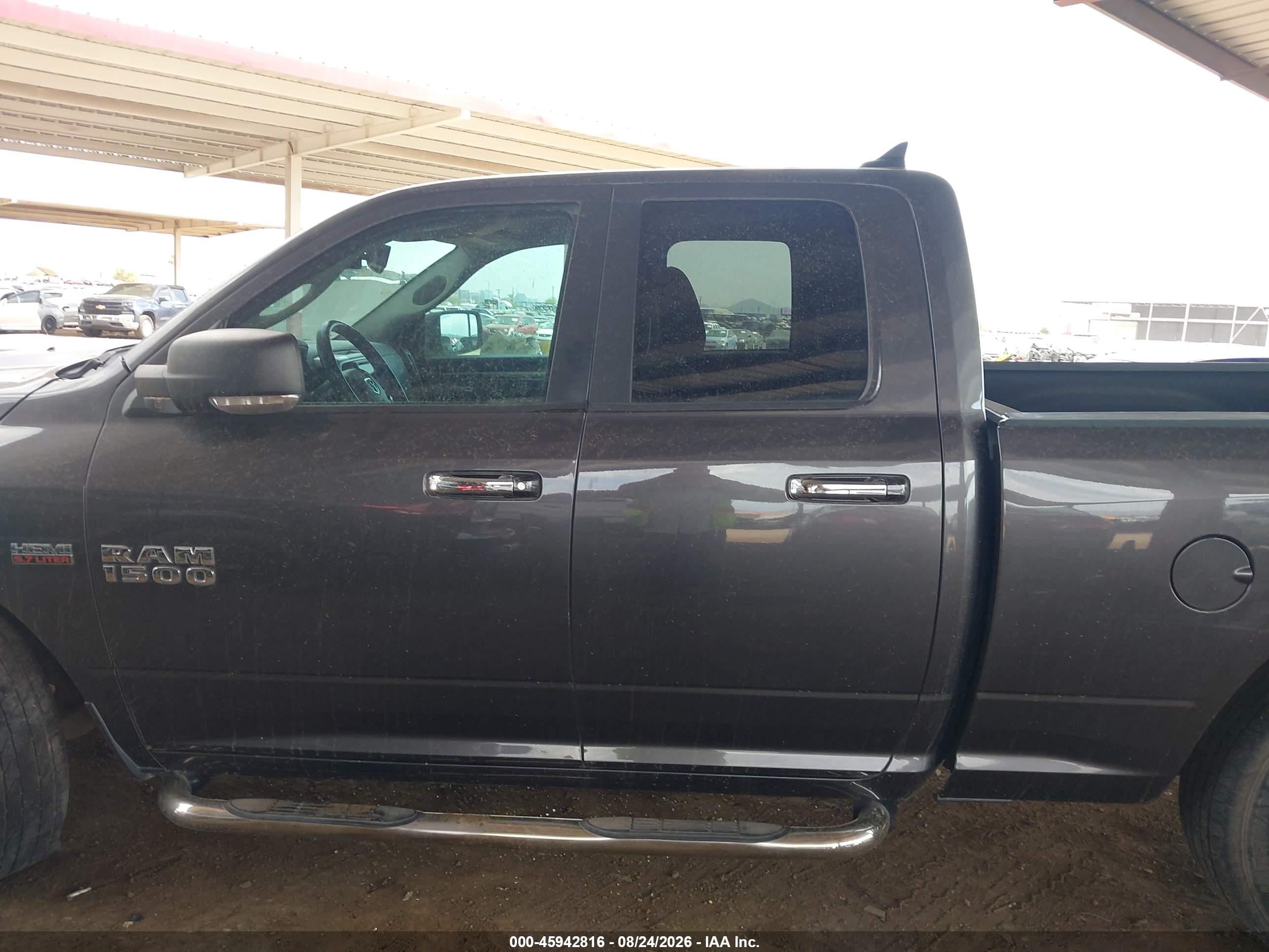 2017 RAM 1500 BIG HORN  4X2 6'4 BOX