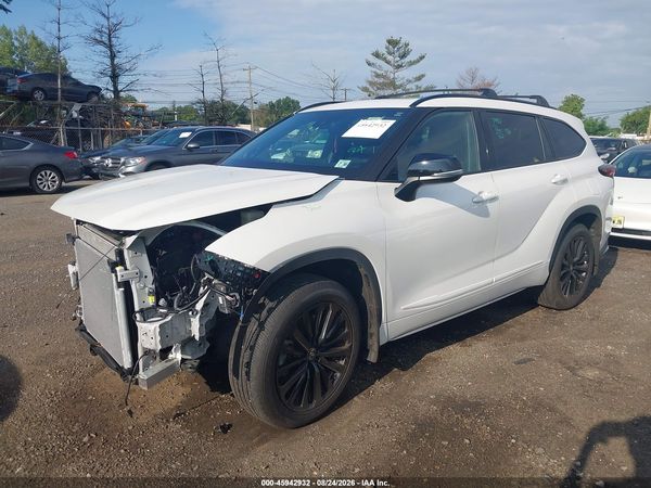 2025 TOYOTA HIGHLANDER XSE — I2