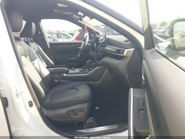 2025 TOYOTA HIGHLANDER XSE — I5