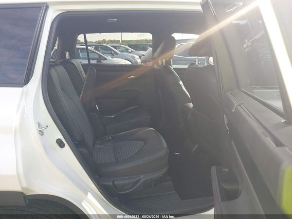 2025 TOYOTA HIGHLANDER XSE — I8