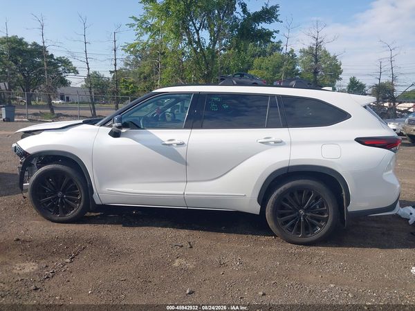 2025 TOYOTA HIGHLANDER XSE — I117
