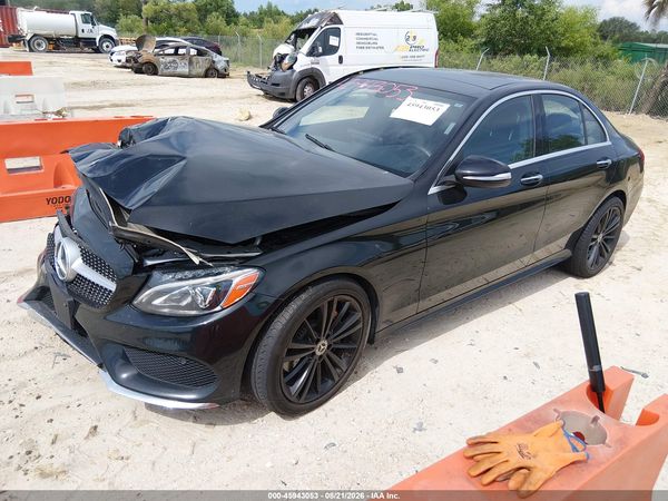 2015 MERCEDES-BENZ C 300 — I2