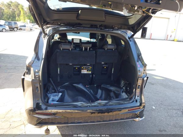 2022 TOYOTA SIENNA XSE — I153
