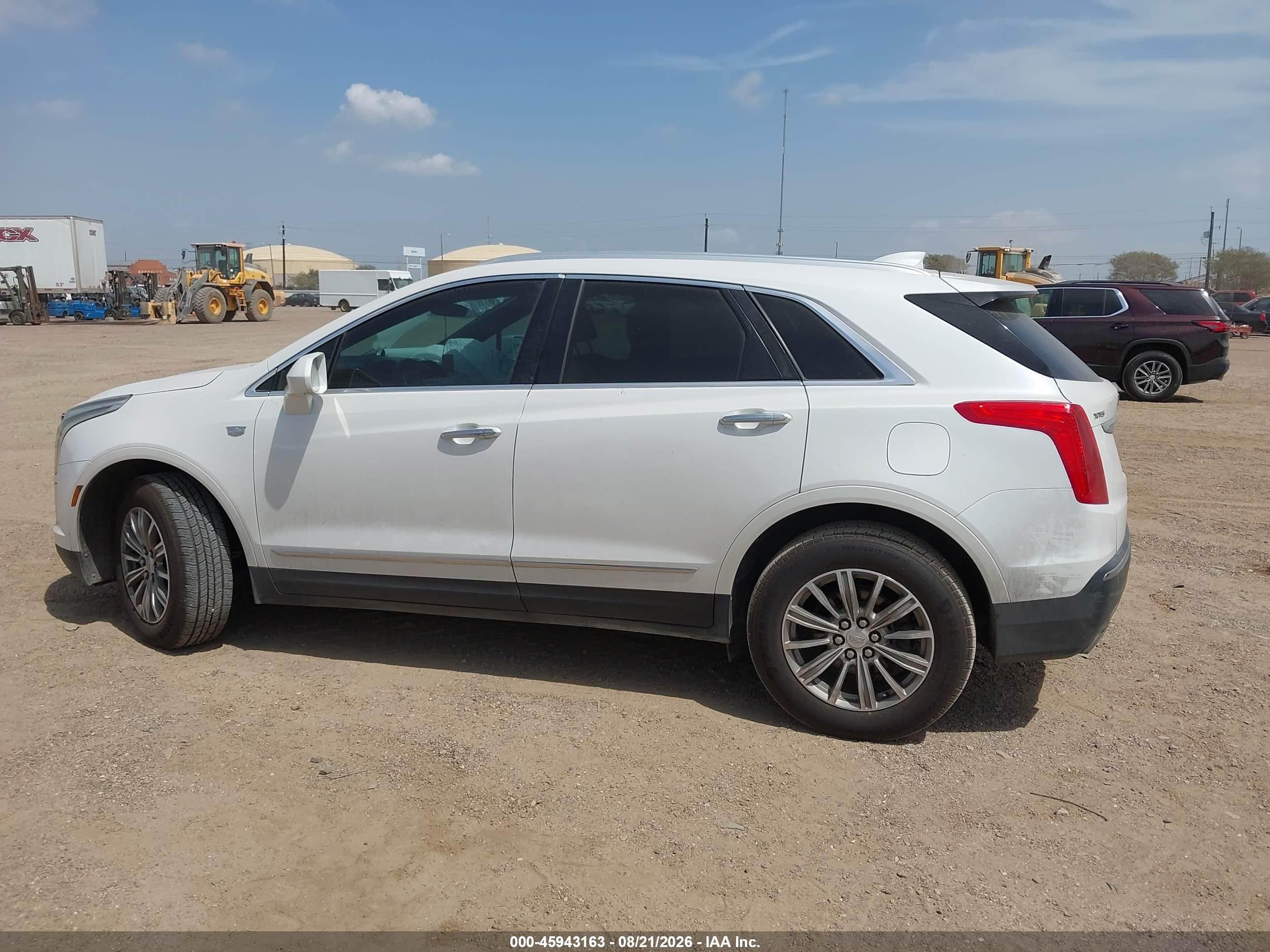 2017 CADILLAC XT5 LUXURY