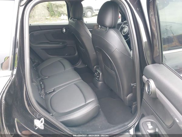 2019 MINI COUNTRYMAN COOPER S — I8