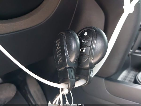 2019 MINI COUNTRYMAN COOPER S — I11