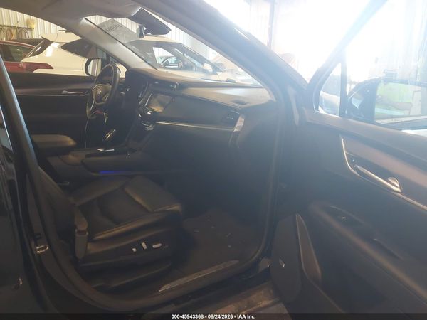 2017 CADILLAC XT5 PREMIUM LUXURY — I5