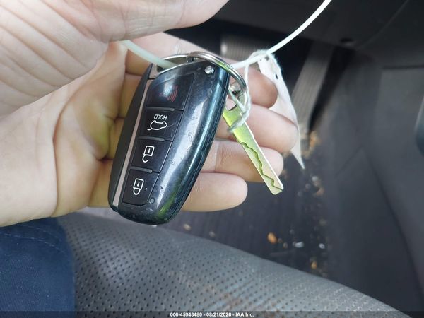 2017 HYUNDAI SANTA FE SE ULTIMATE — I11