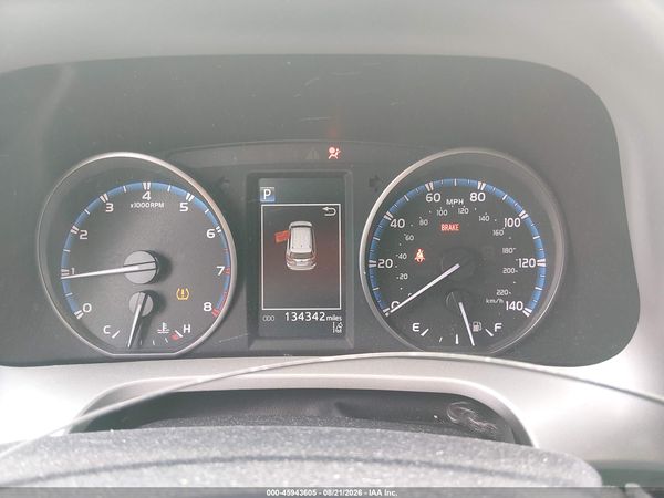 2017 TOYOTA RAV4 LE — I7