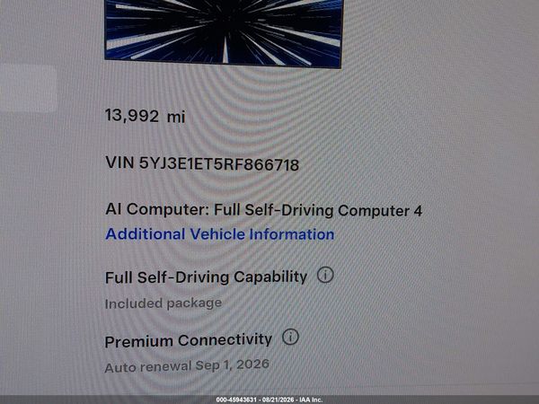 2024 TESLA MODEL 3 — I7