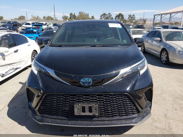 2022 TOYOTA SIENNA XSE — I115