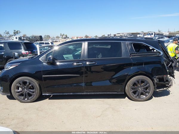 2022 TOYOTA SIENNA XSE — I117