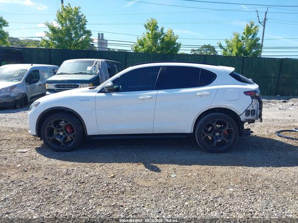 2024 ALFA ROMEO STELVIO VELOCE AWD — I117