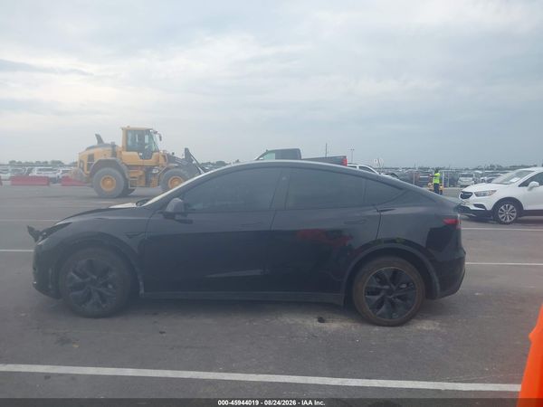 2025 TESLA MODEL Y