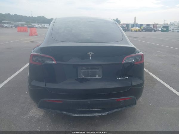 2025 TESLA MODEL Y