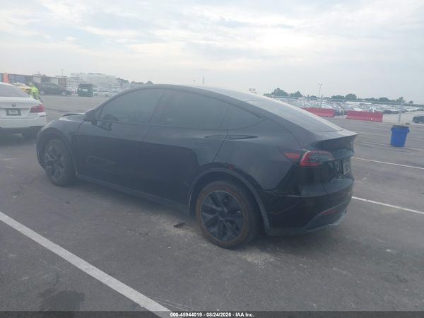 2025 TESLA MODEL Y
