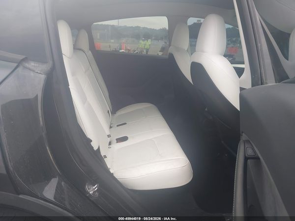 2025 TESLA MODEL Y