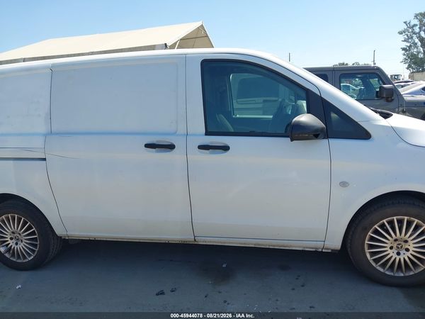 2018 MERCEDES-BENZ METRIS