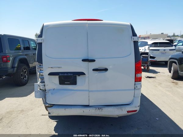2018 MERCEDES-BENZ METRIS