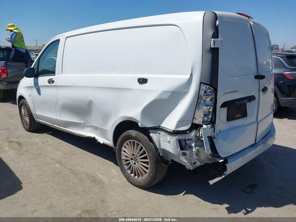 2018 MERCEDES-BENZ METRIS