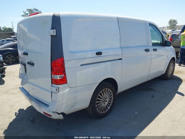 2018 MERCEDES-BENZ METRIS