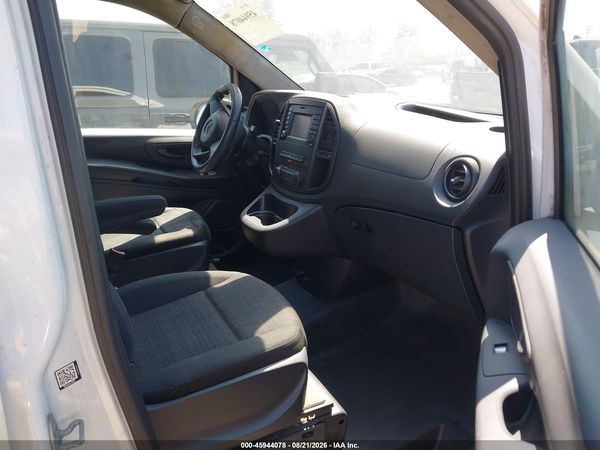 2018 MERCEDES-BENZ METRIS