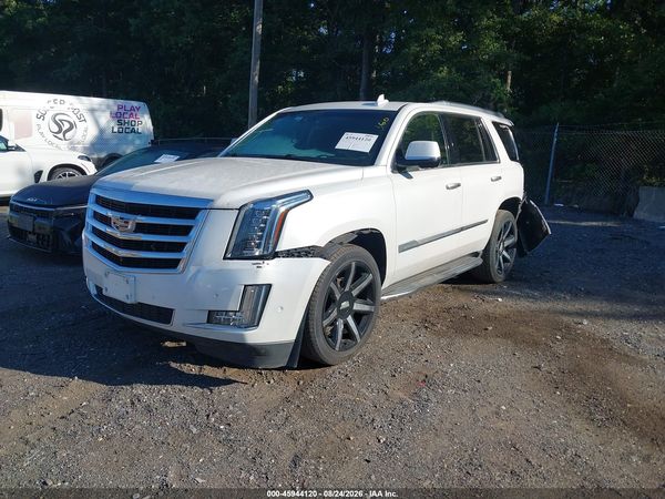 2018 CADILLAC ESCALADE LUXURY — I2