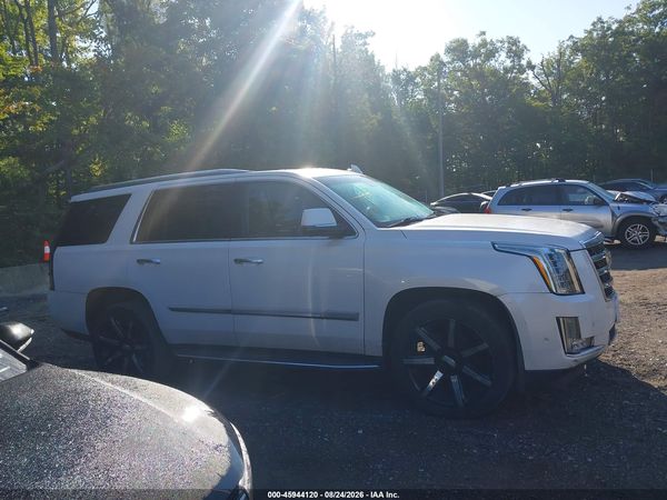 2018 CADILLAC ESCALADE LUXURY — I116