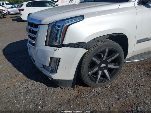 2018 CADILLAC ESCALADE LUXURY — I152