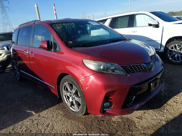2018 TOYOTA SIENNA SE 8 PASSENGER — I1