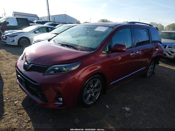 2018 TOYOTA SIENNA — I2