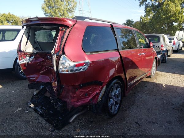 2018 TOYOTA SIENNA — I4