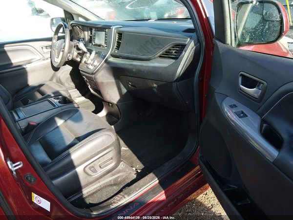 2018 TOYOTA SIENNA SE 8 PASSENGER — I5