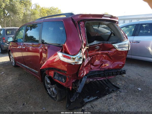 2018 TOYOTA SIENNA SE 8 PASSENGER — I6